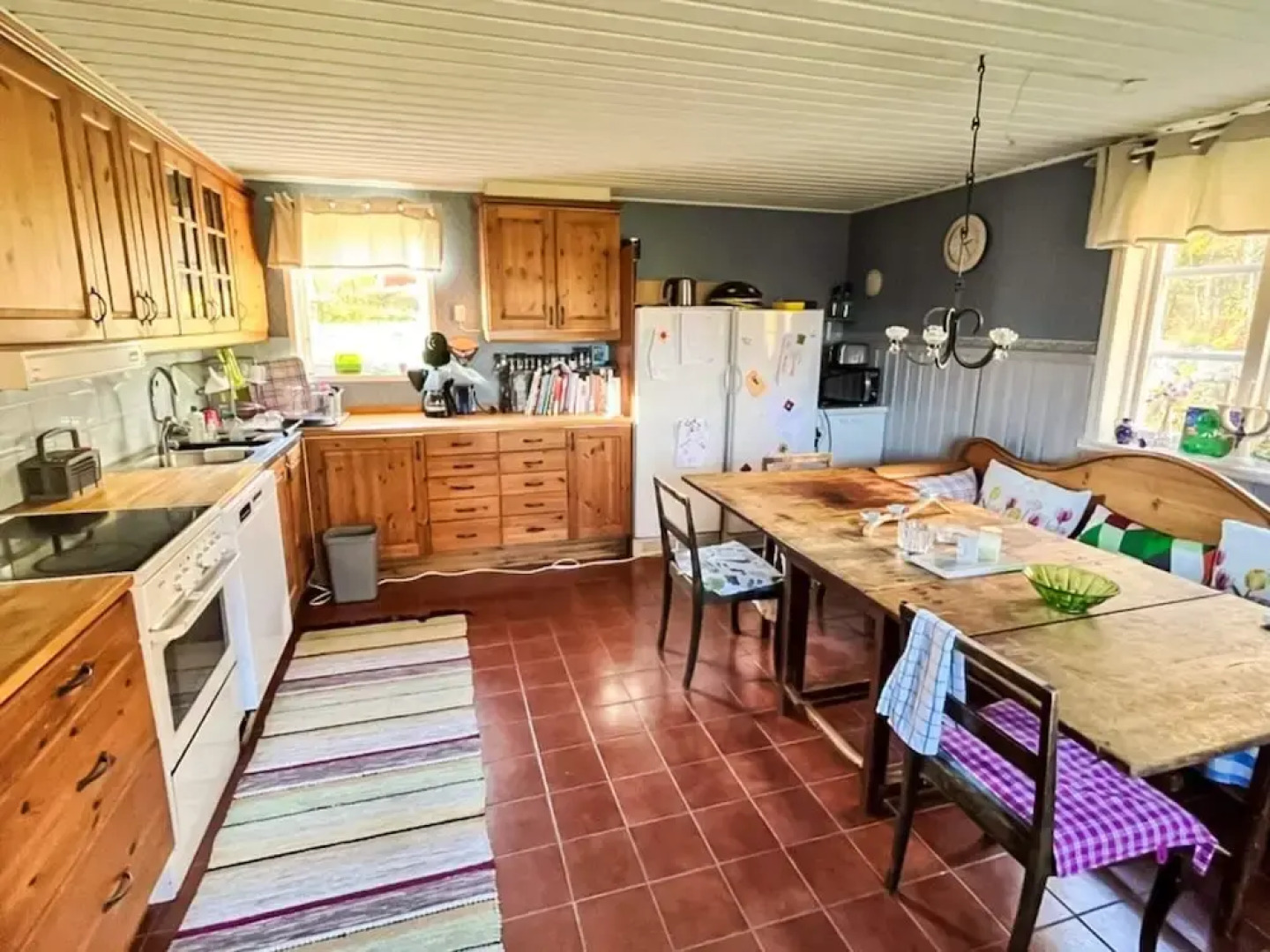 Scenic Lakeside Home Near Askersund