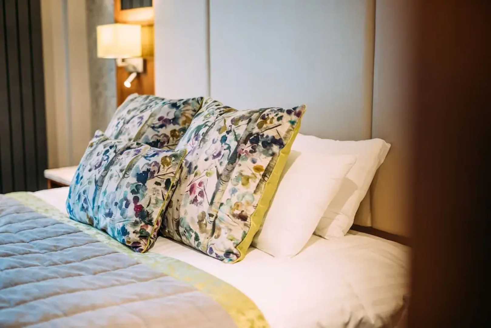 The Valley Hotel & Carriage Gardens