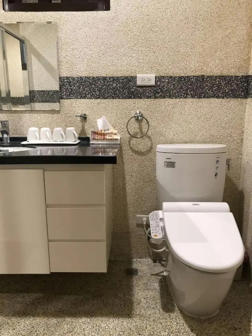 Yuxian Family Business BnB