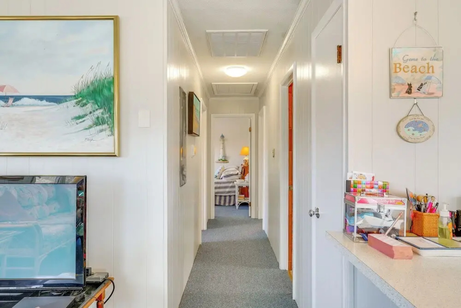 1 Mi to Avalon Pier: Charming Coastal Cottage!