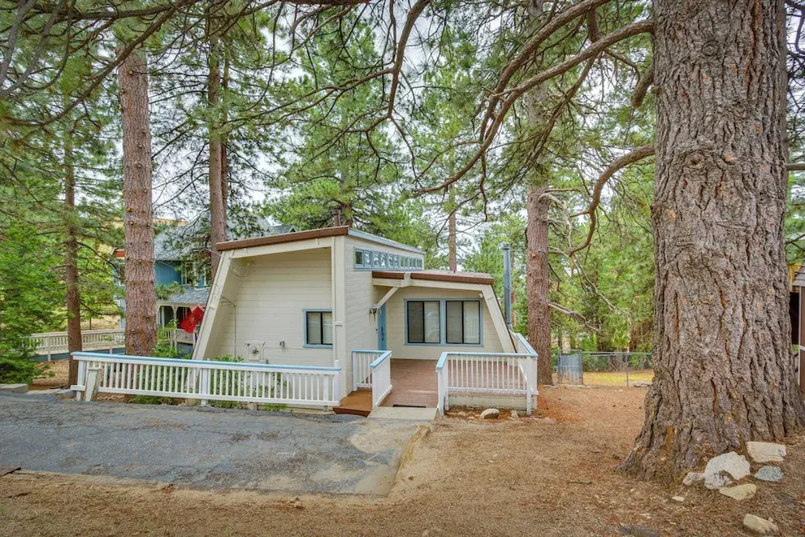 The Abby Cabin: Restful Running Springs Retreat!