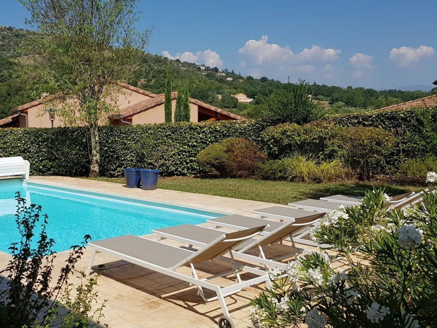 Elegant Villa in Les Mazes With Swimming Pool