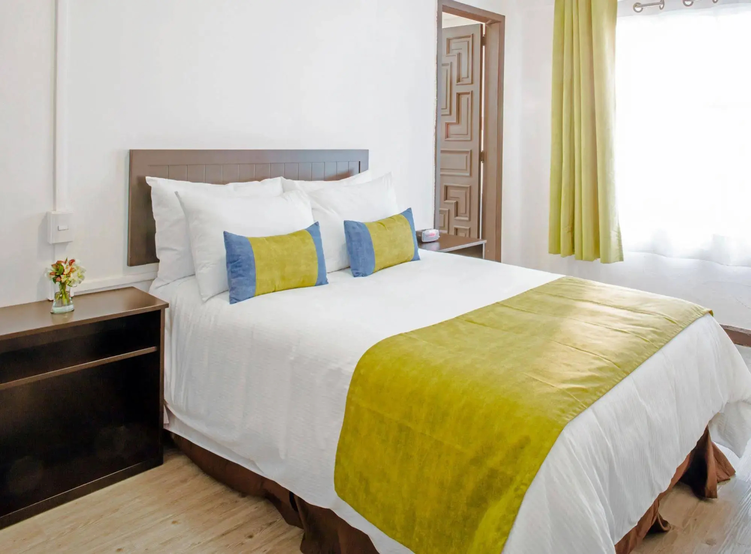 Hotel Virreyes
