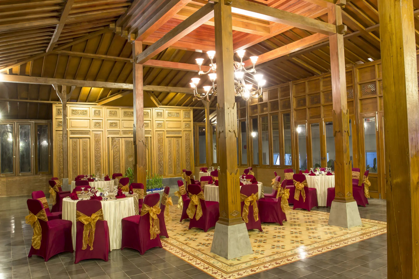 Burza Hotel Yogyakarta