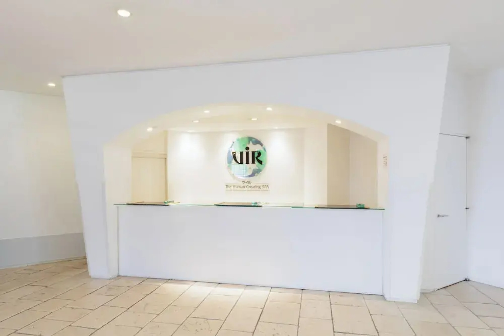 Spa Resort Hawaiians Monolith Tower