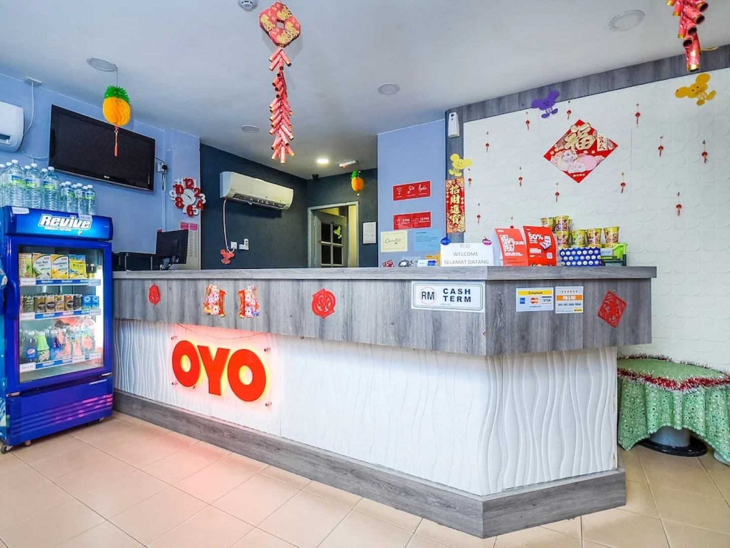 OYO 989 Ostay Inn