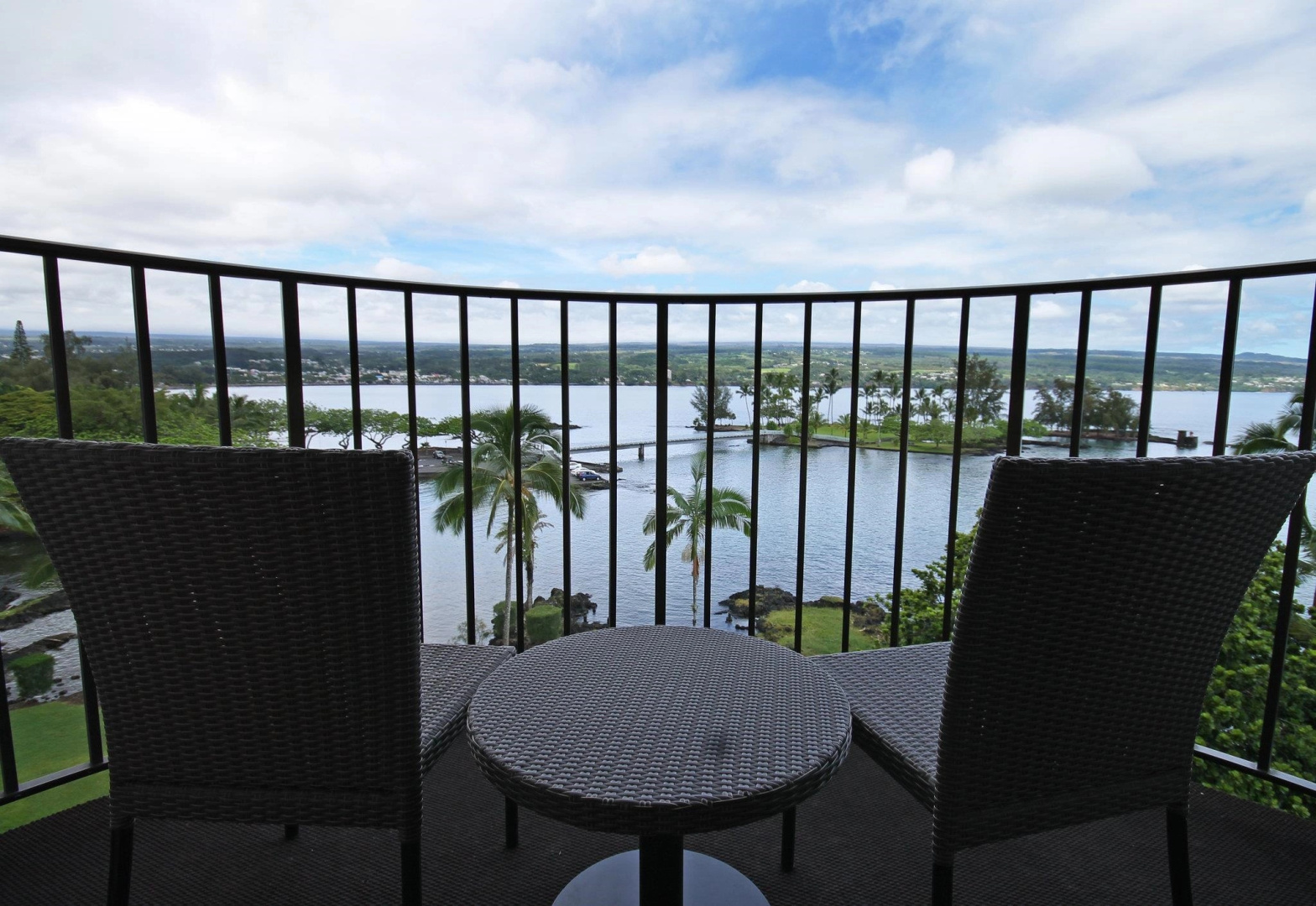 Hilo Hawaiian Hotel, Trademark Collection by Wyndham