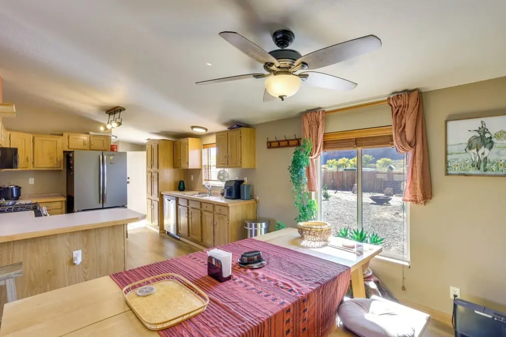 Stunning Views: Quiet Bluff Home Near Hiking!