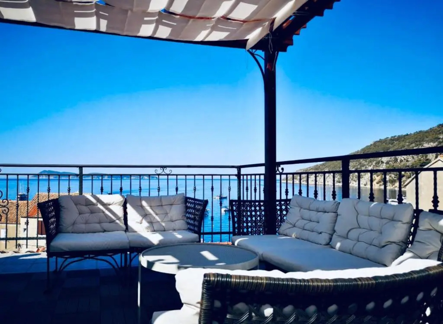 Komiza Provita Guesthouse