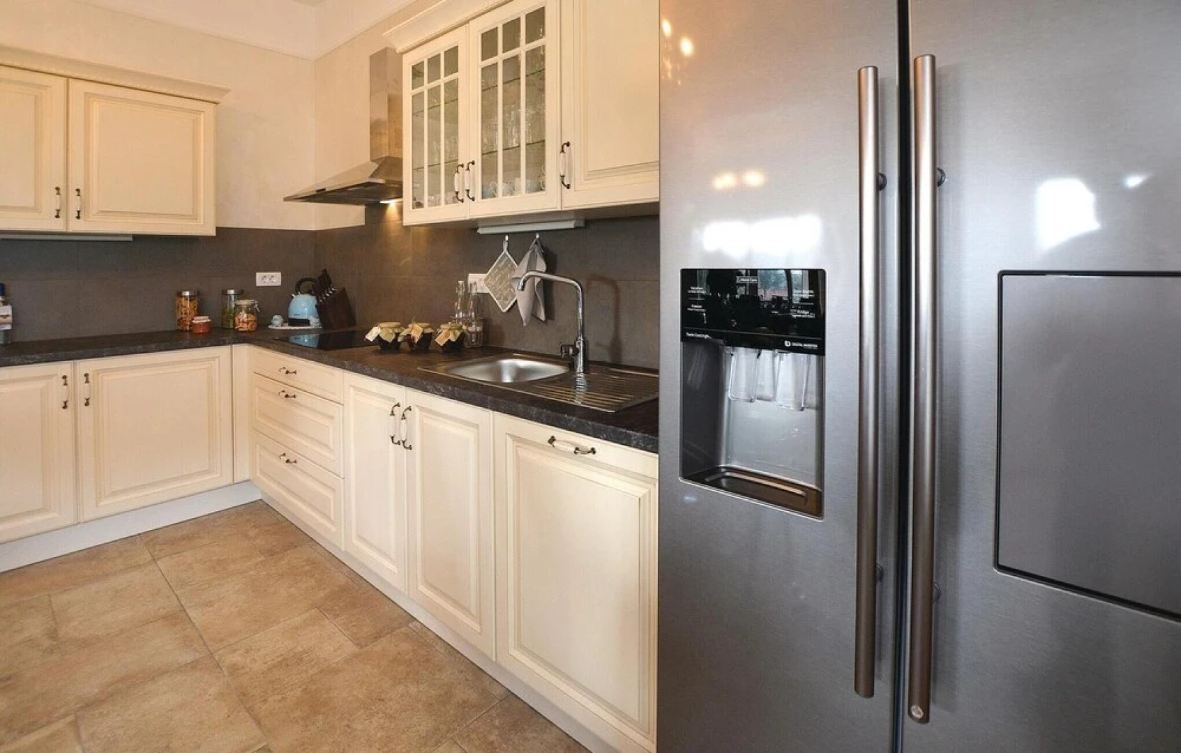 Stunning Home in Sezana With Jacuzzi, Wifi and 5 Bedrooms