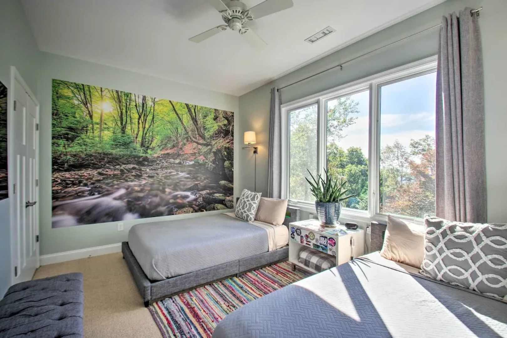 Grand Chalet w/ Hot Tub - Near Wintergreen Resort