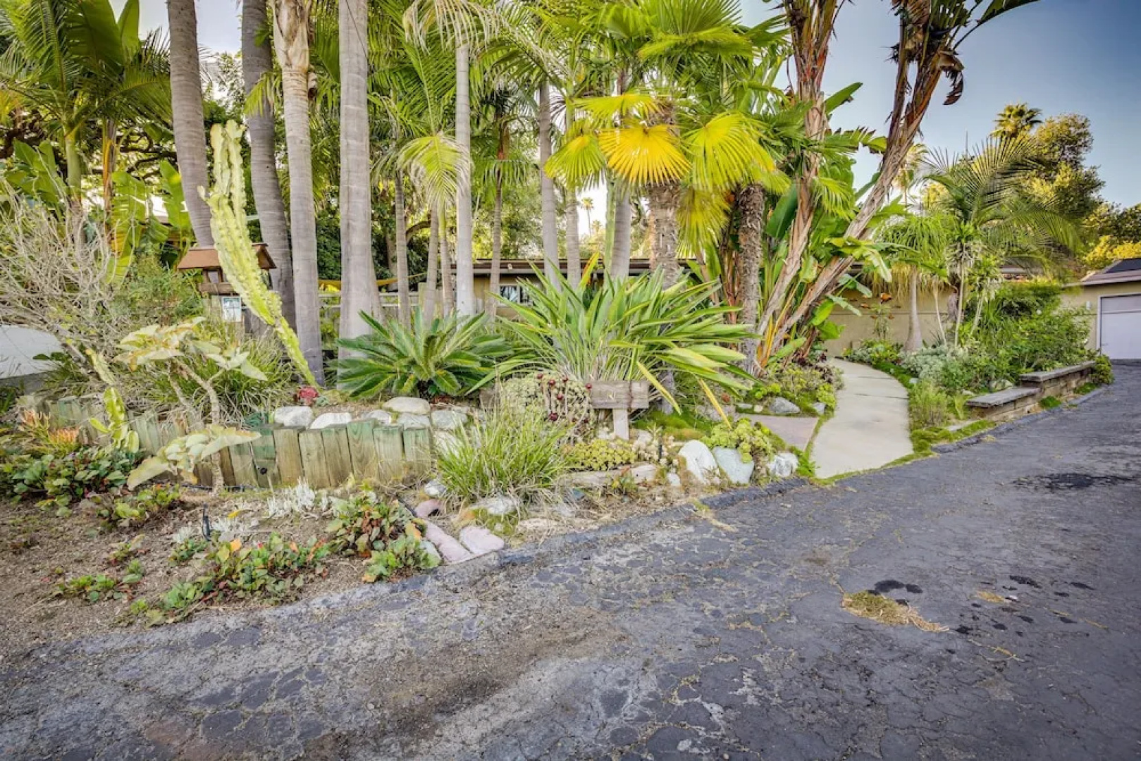 Inviting Vista Home With Pool: 10 Mi to Oceanside!