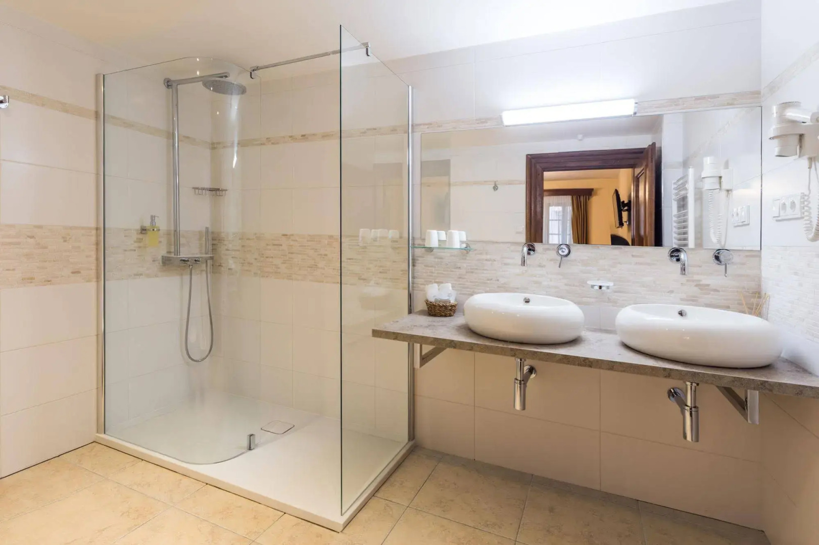 Aurus by Adrez Living