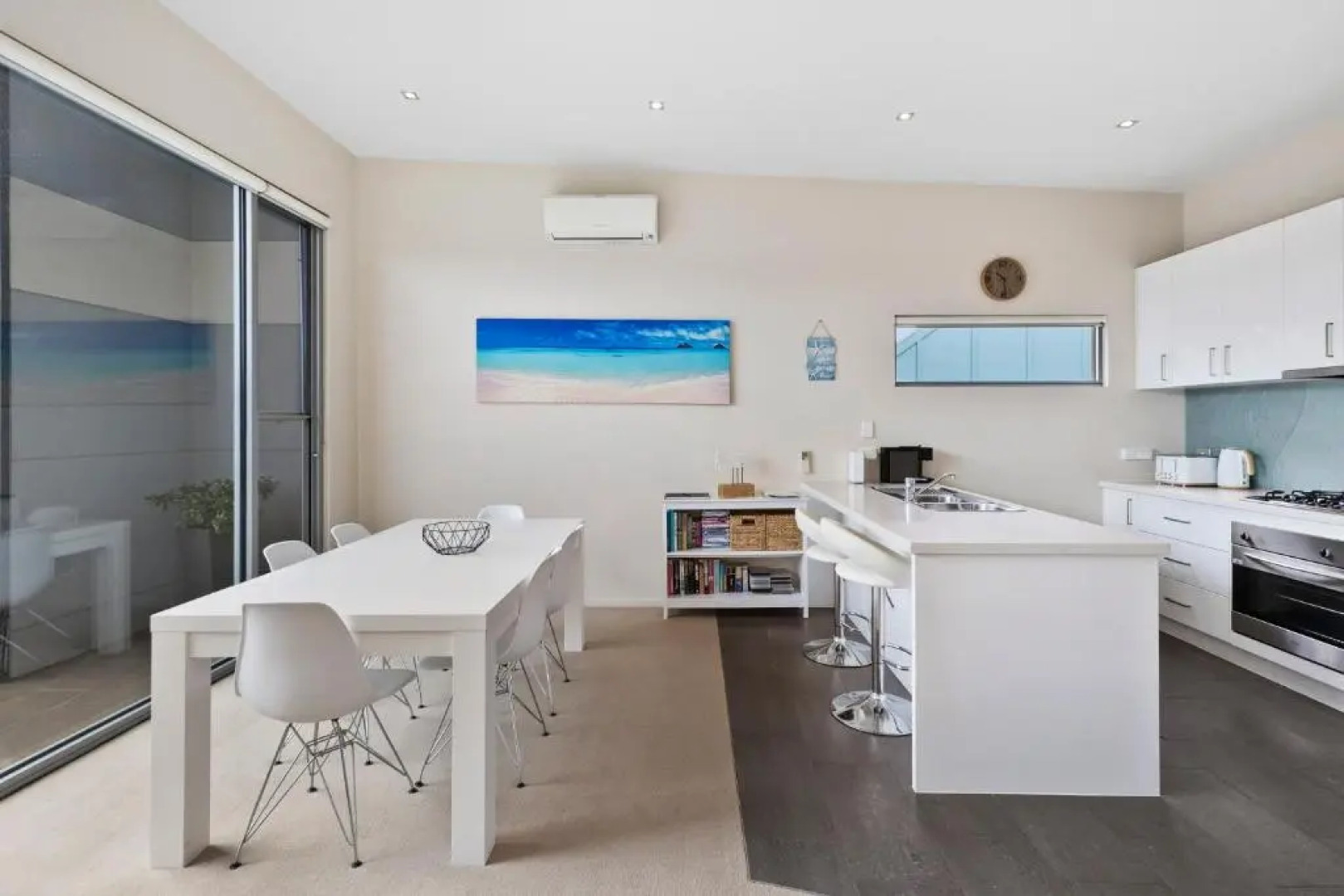 OG- By the Sea, 400m to Beach