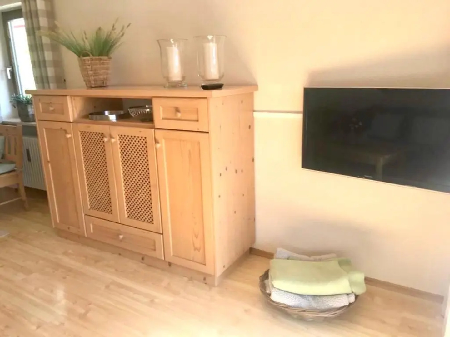 Wintertraum im Allgäu Alpine und Deluxe Sonnenwinkel, 4 Sterne Klassifiziert, WLAN gratis, großer Balkon mit Bergsicht, ruhig und doch zentral gelegen, tolle neu renovierte Ferienwohnung mit separaten Schlafzimmer, Brötchenservice, Hunde auf Anfrage