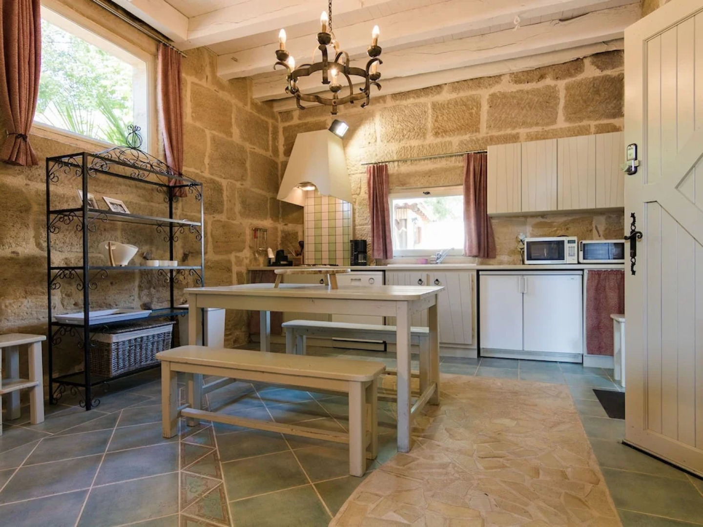 Luxurious Restored Building With Heated Swimming Pool, Terraces and Jacuzzi