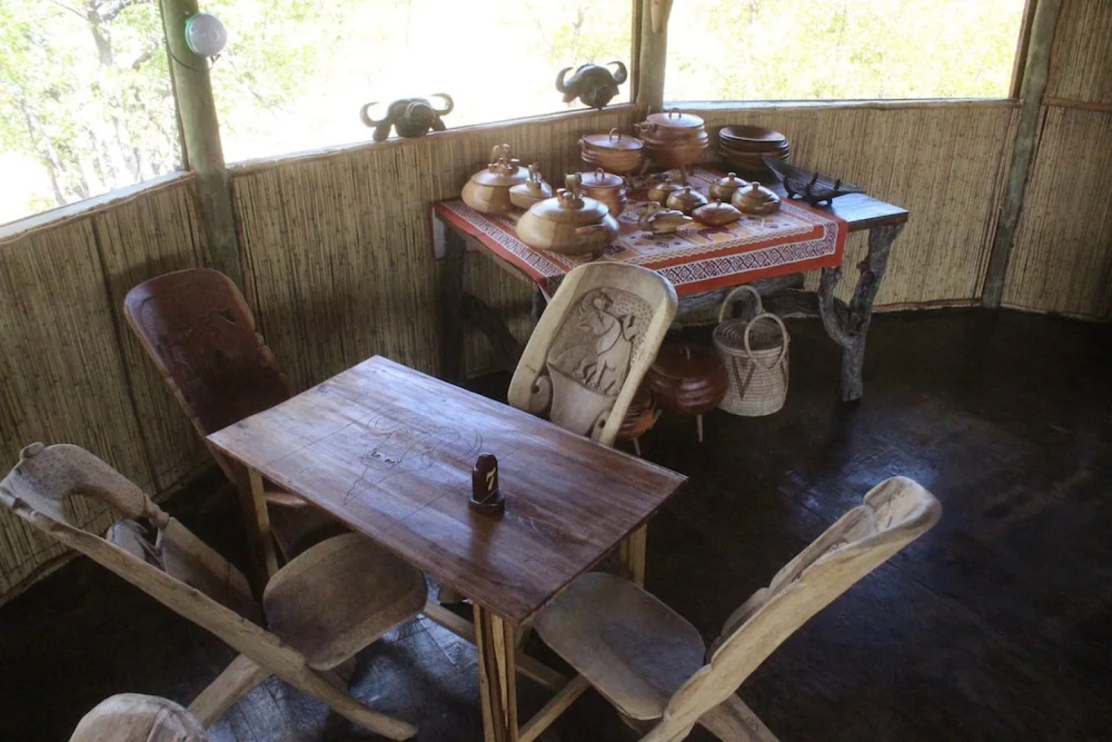 Dzibanana Lodge & Camping