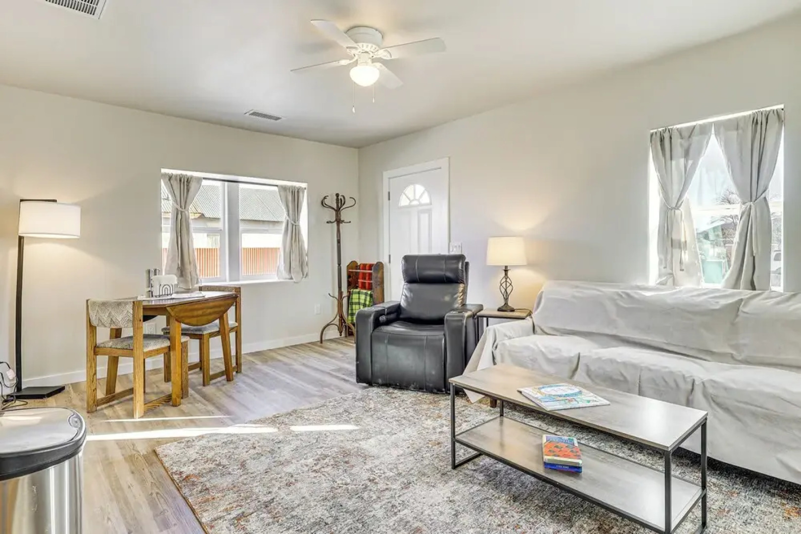 3 Mi to Elephant Butte Lake: Cozy Retreat!