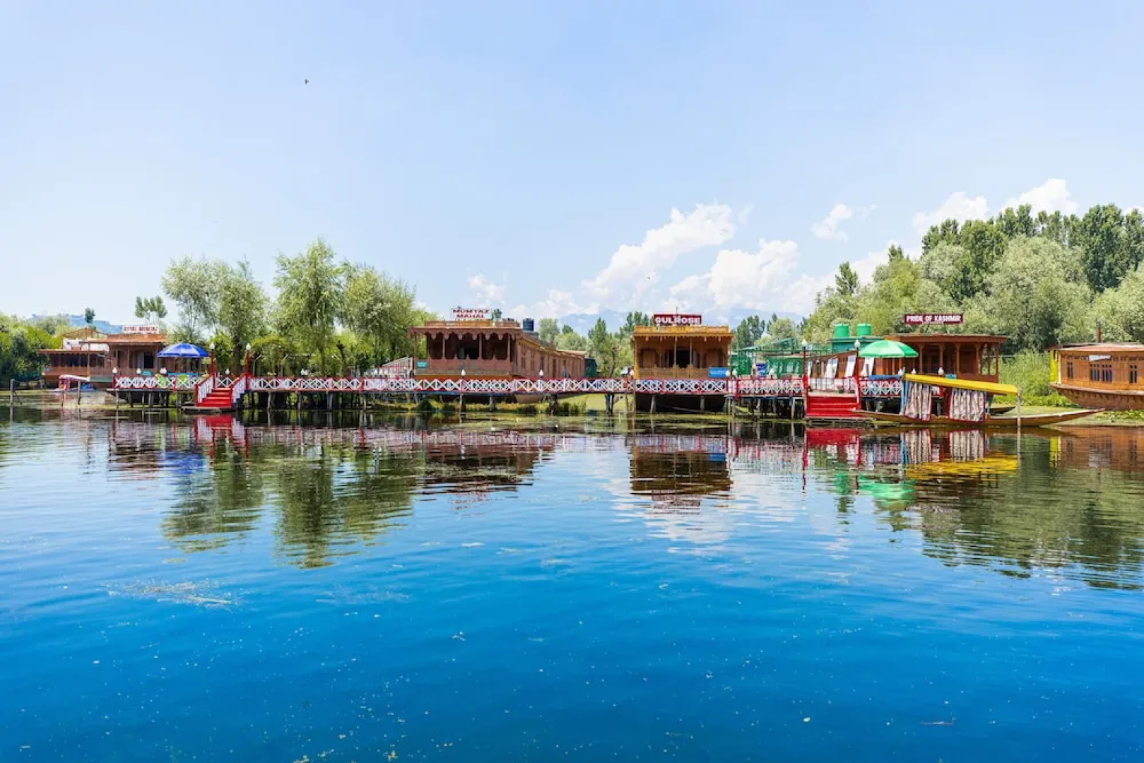 Sea Hawk Group Of Houseboat