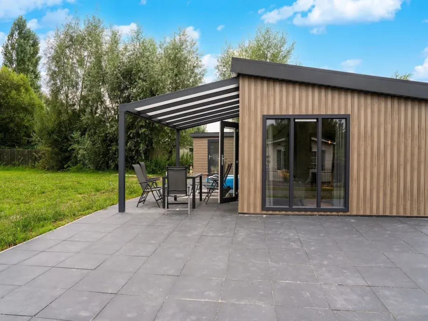 Holiday Home in Molenschot Near Nature Reserves