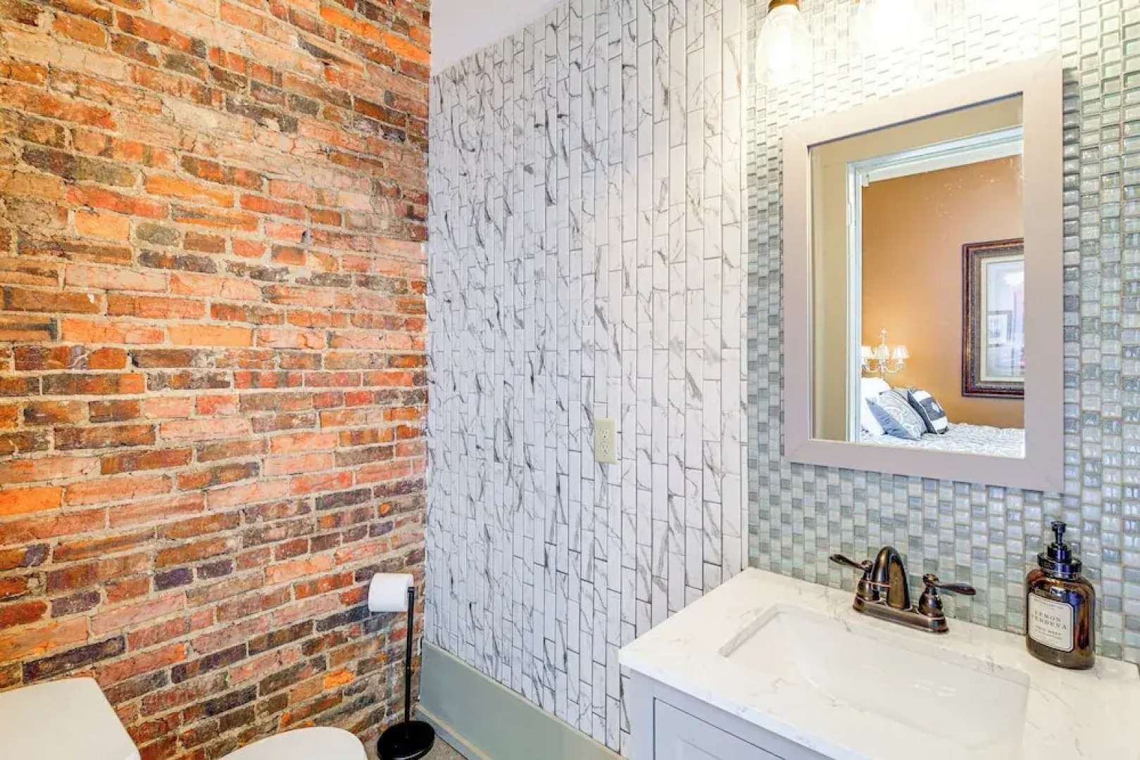 Walkable Wytheville Loft on Main Street!