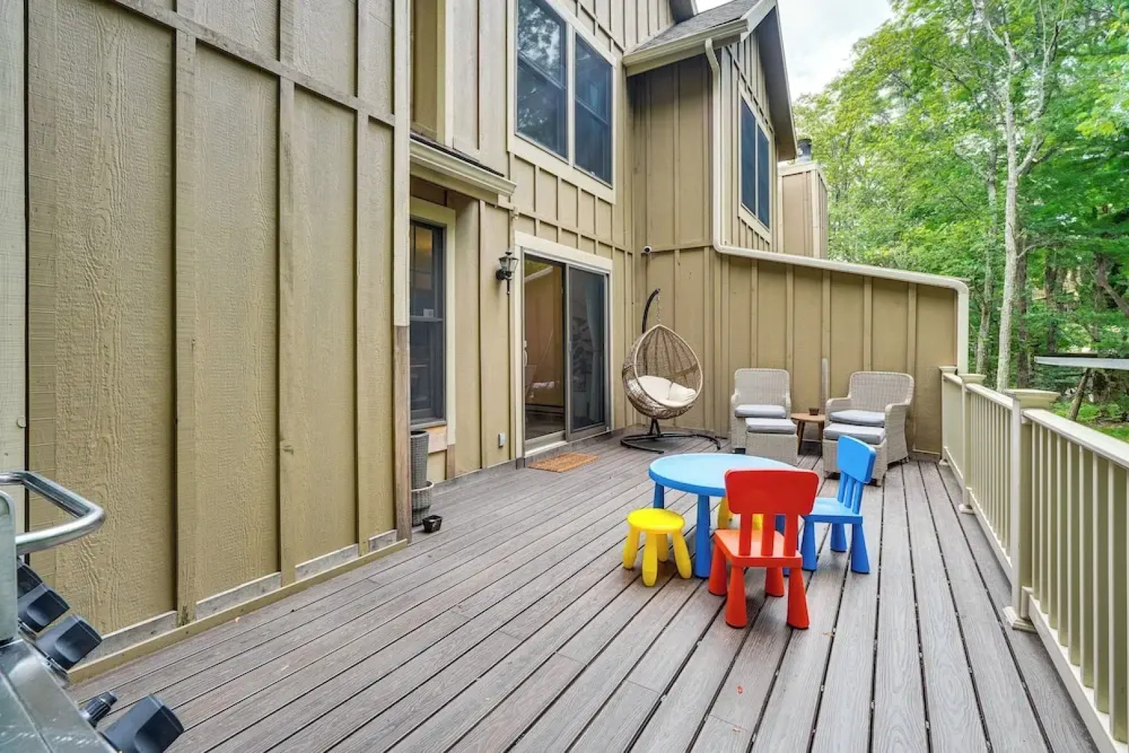 Tannersville Resort Home w/ Deck & Gas Grill!