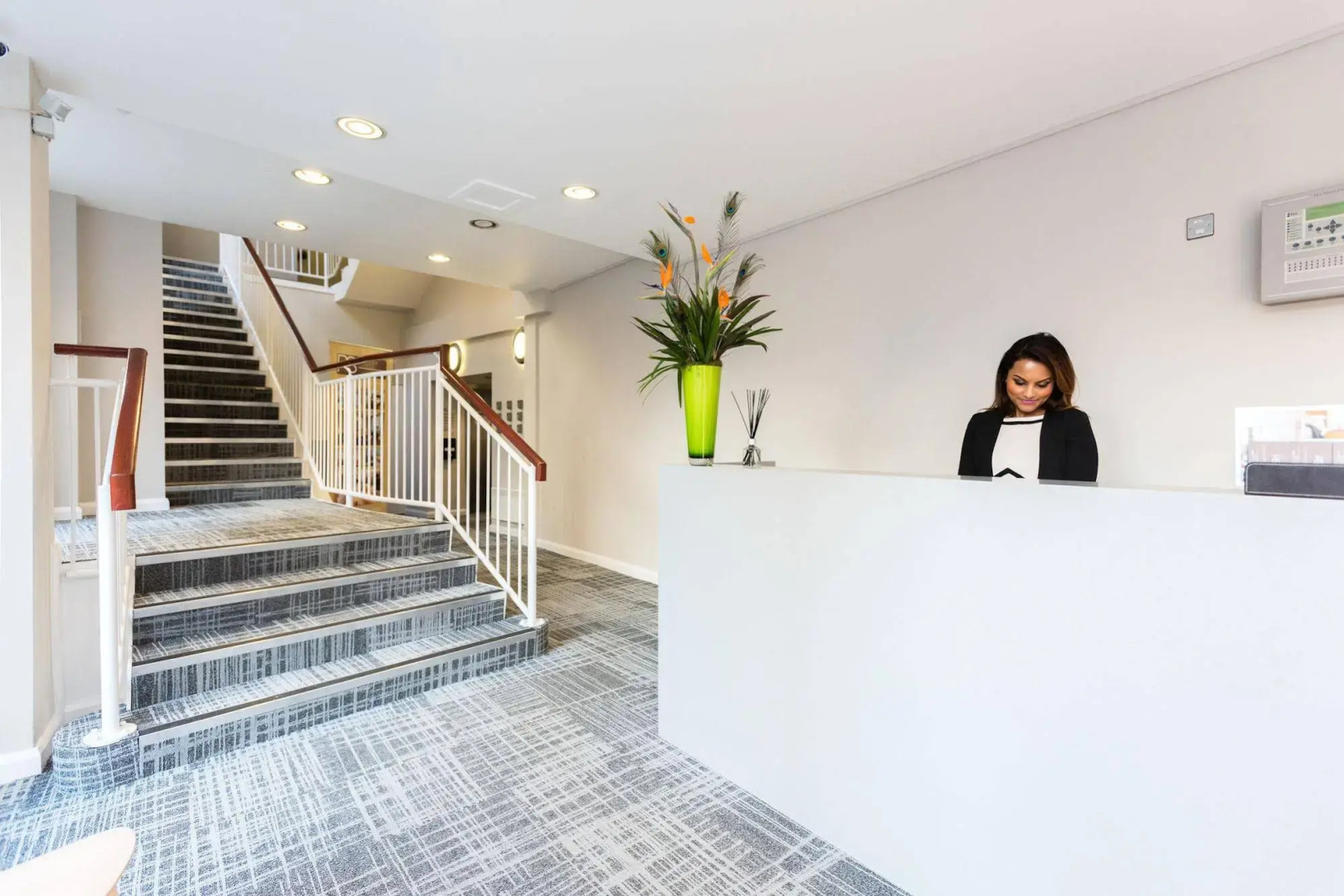 PREMIER SUITES Reading