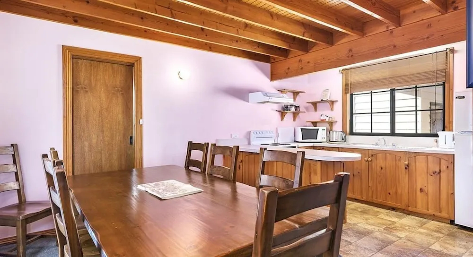 Meredith House & Apartments Strahan