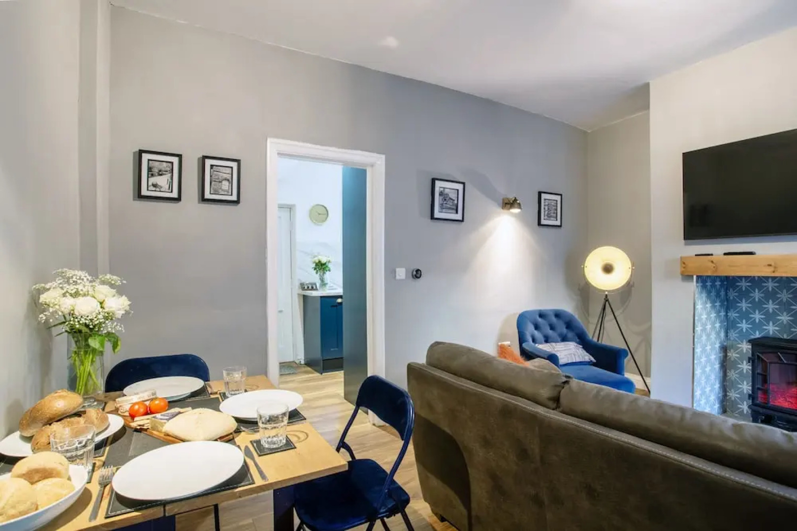 Cosy 2 Bedroom Cottage in a World Heritage Village