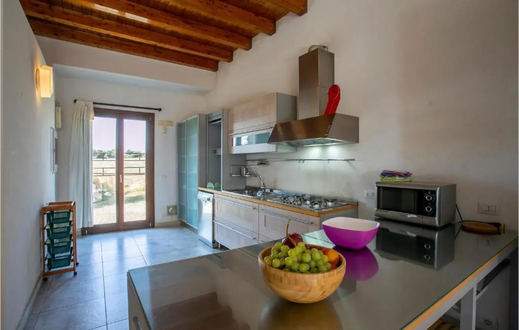 Stunning Home in Ragusa With 6 Bedrooms, Private Swimming Pool and Outdoor Swimming Pool