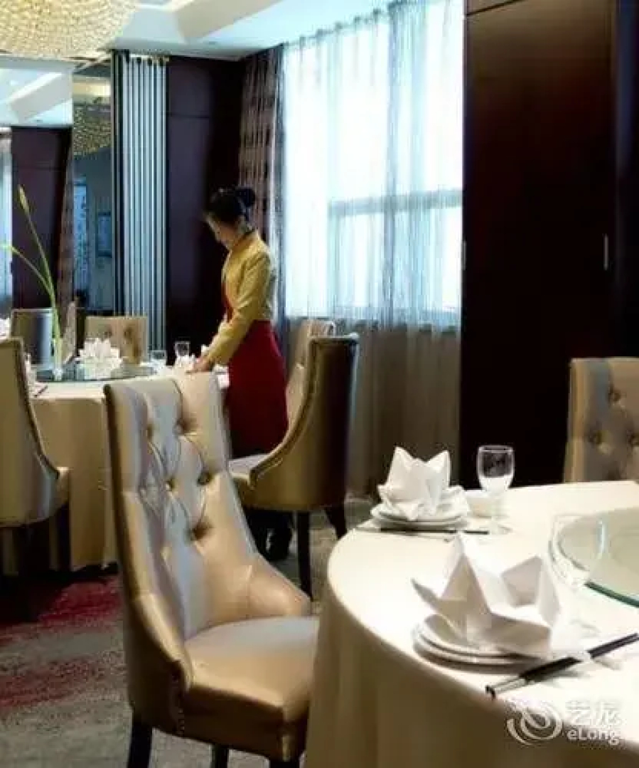 New Era Hotel