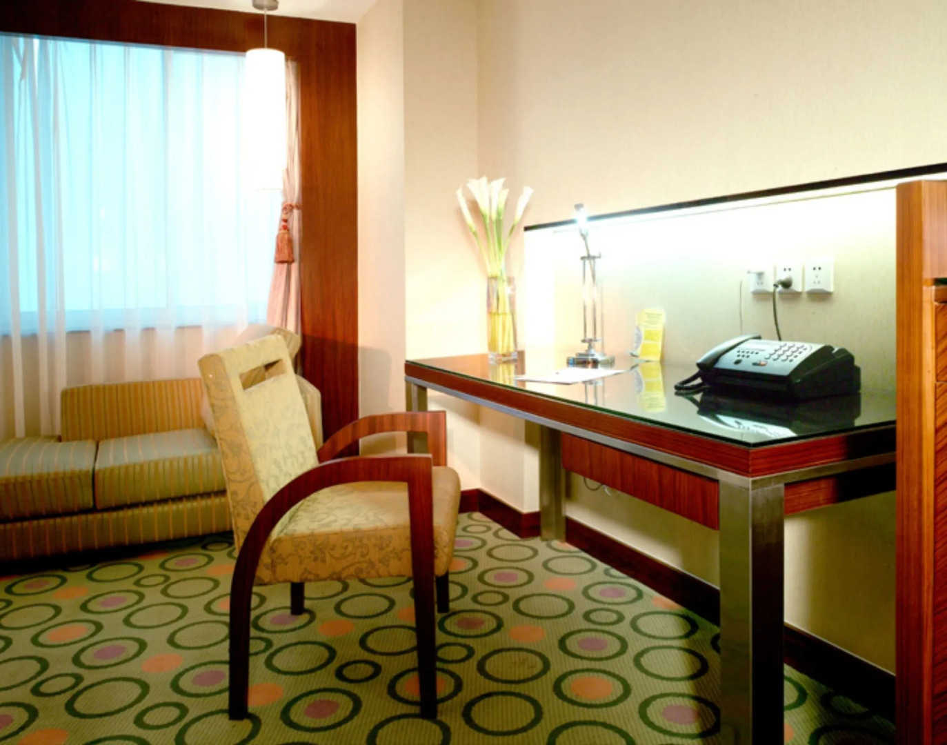 Luxemon Xinjiang Hongfu Hotel