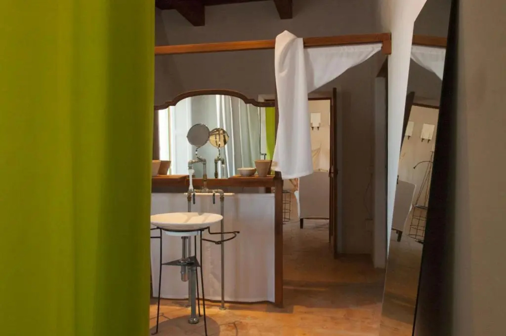 BORGO PETELIA, Casa Centro, Antica abitazione calabrese con giardino, ristrutturata