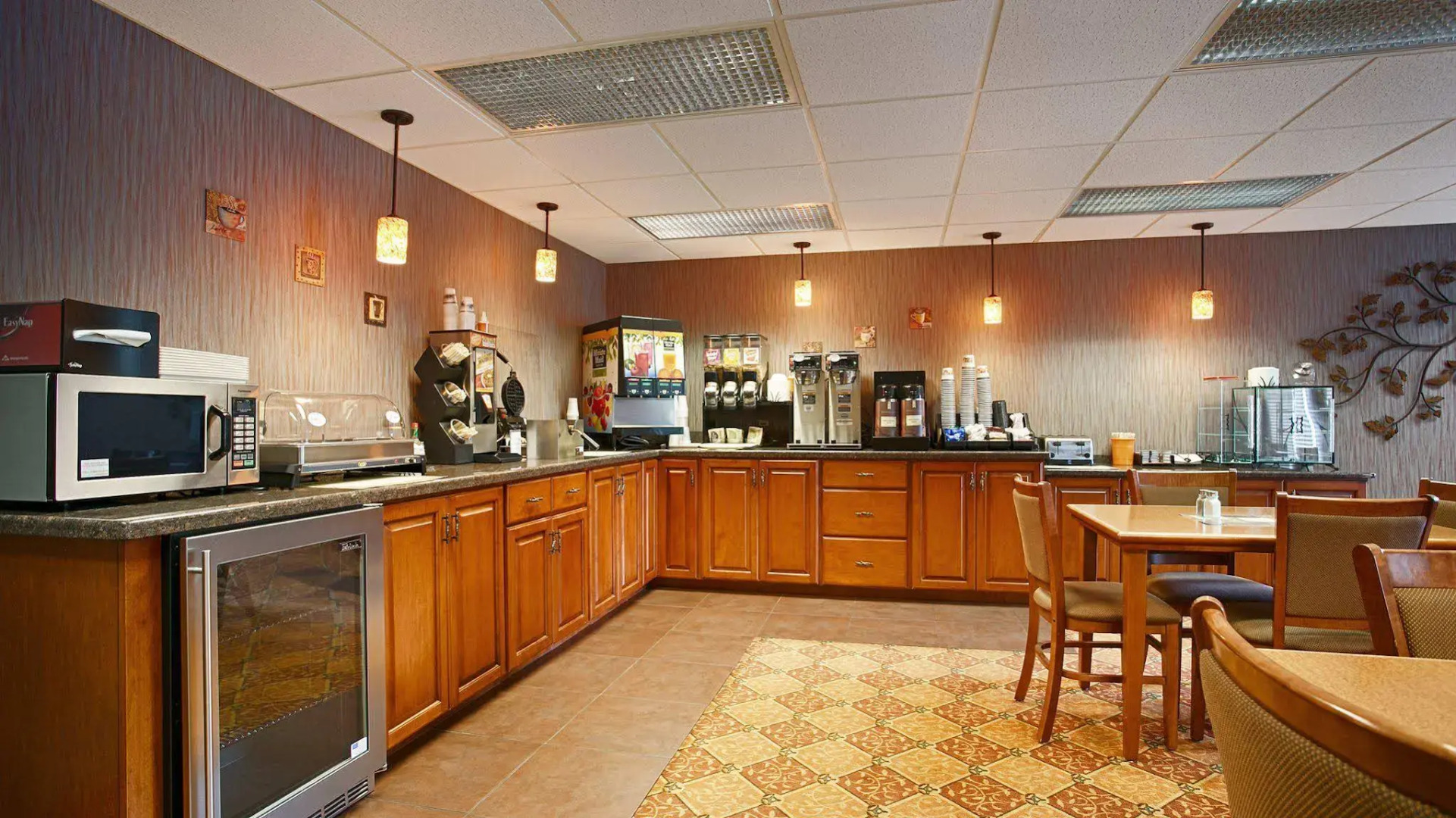 Best Western Plus Concord Inn