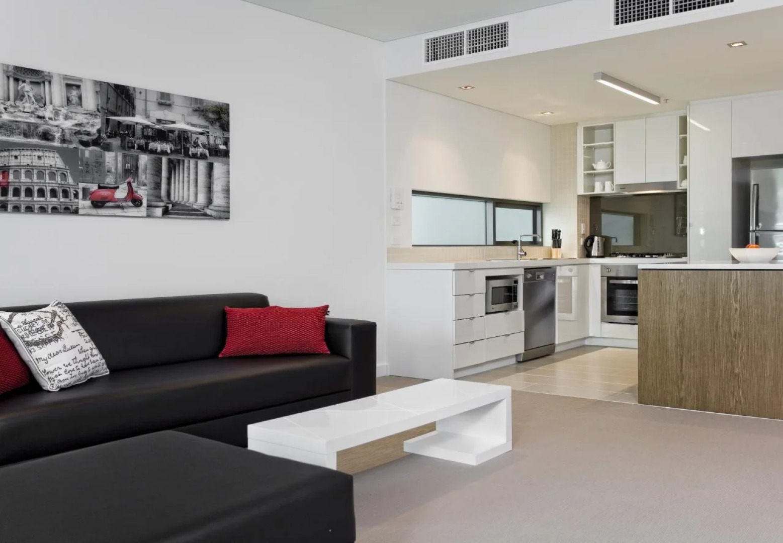 Quattro On Astor Apartments