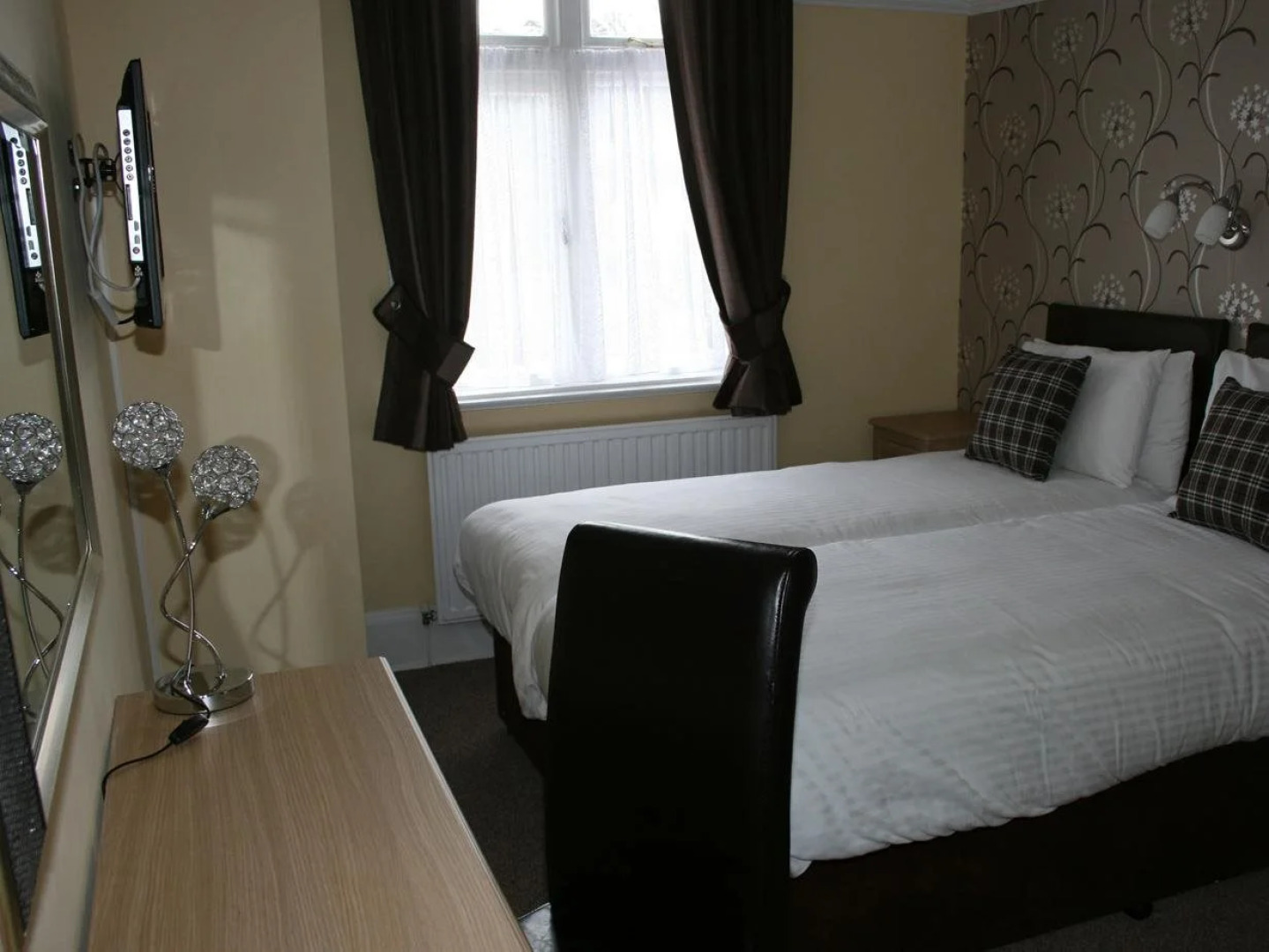 The Robin Hill Hotel