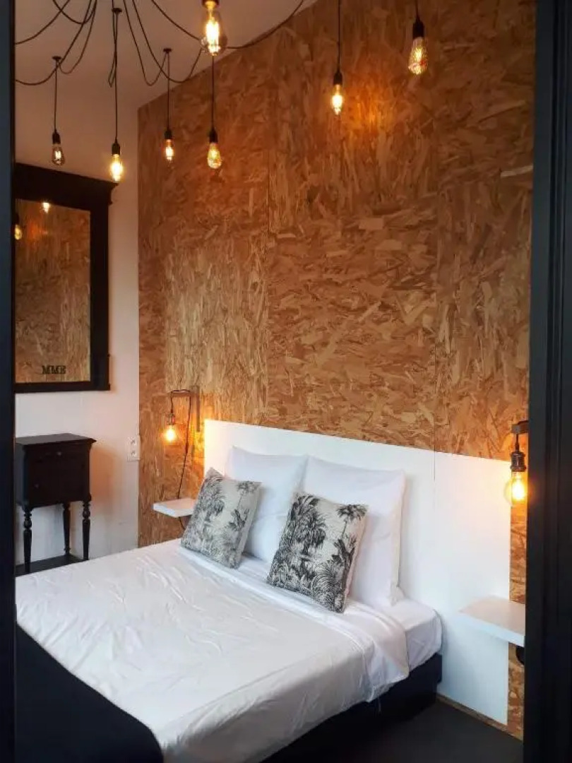 Chez Mr Léon et Mme Léontine