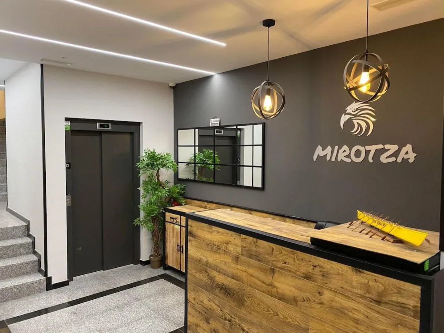 Mirotza Rooms And Apartments