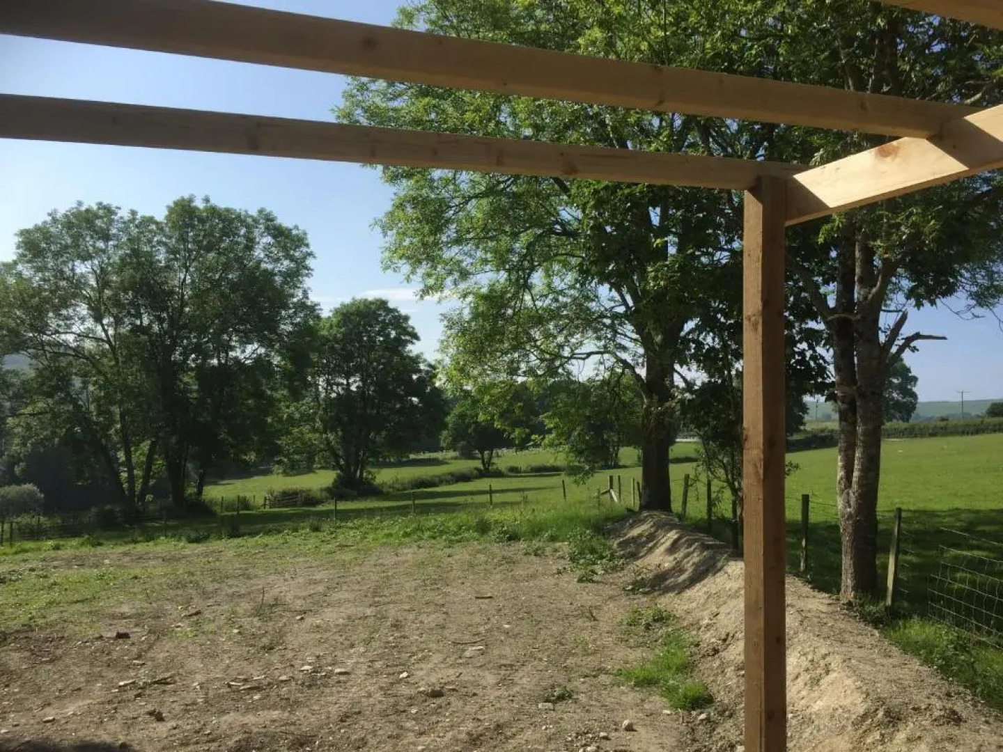 Romantic Getaway Luxury Wooden Cabin with Private Hot Tub And Bbq