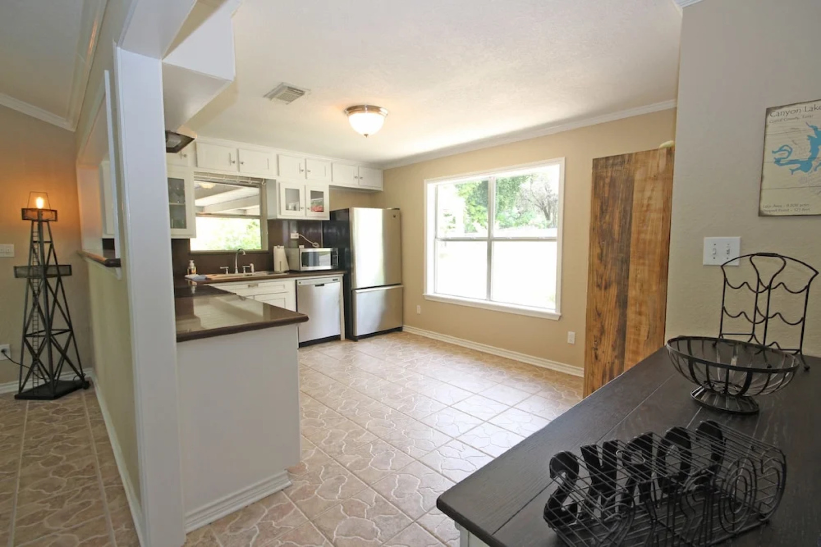 Maverick's River Retreat 3 Bedrooms 2 Bathrooms Home