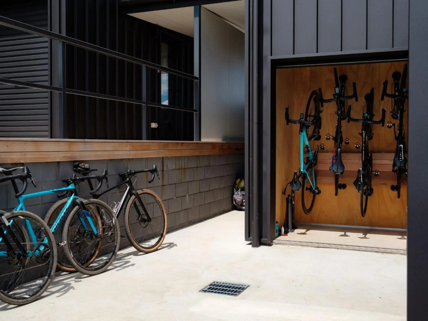 Spuren 4 of 2 Echidna Place East Jindabyne