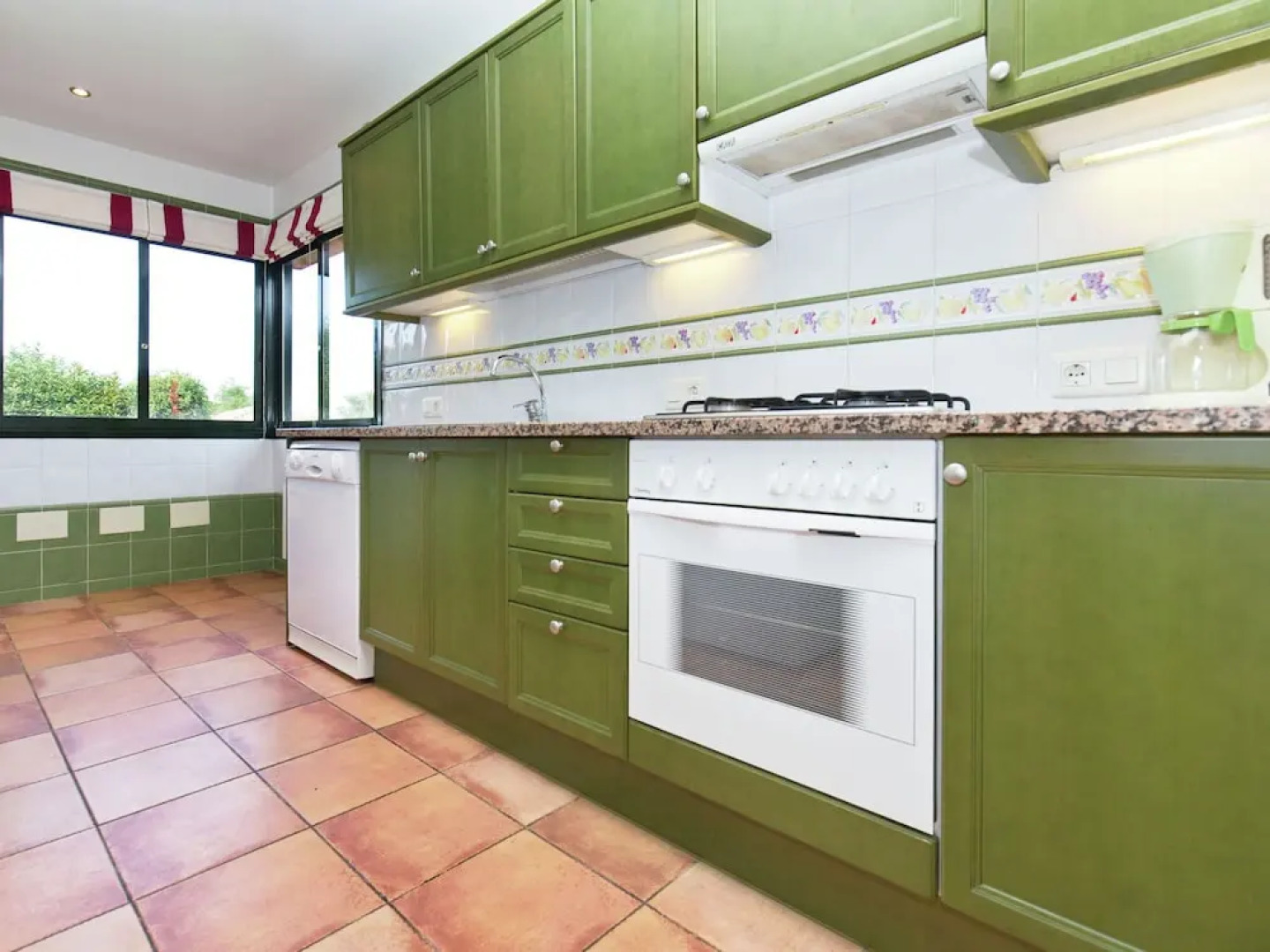 Quaint Villa in Navata With Fenced Garden