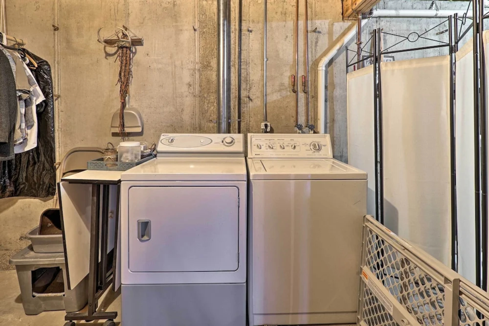 Charming Log Cabin at Double JJ Ranch Resort!