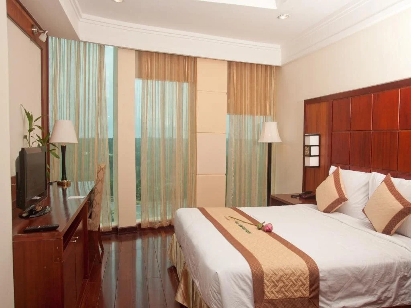 DLGL - Dung Quat Hotel