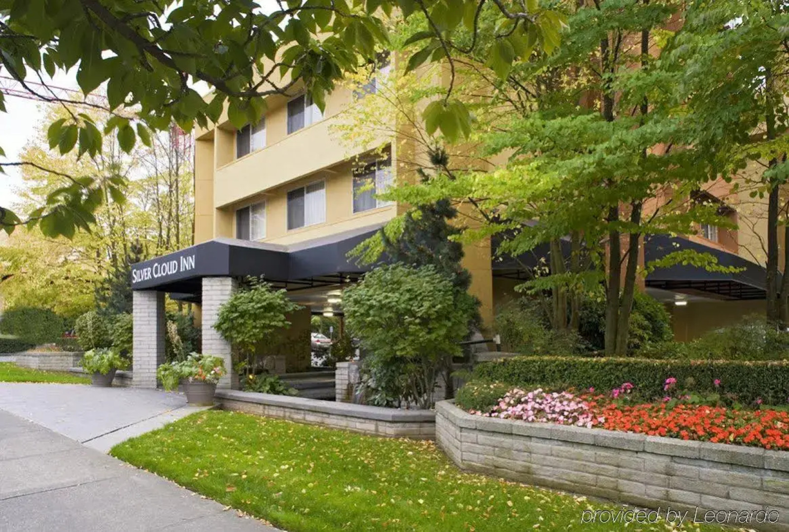 Silver Cloud Inn - Bellevue Downtown