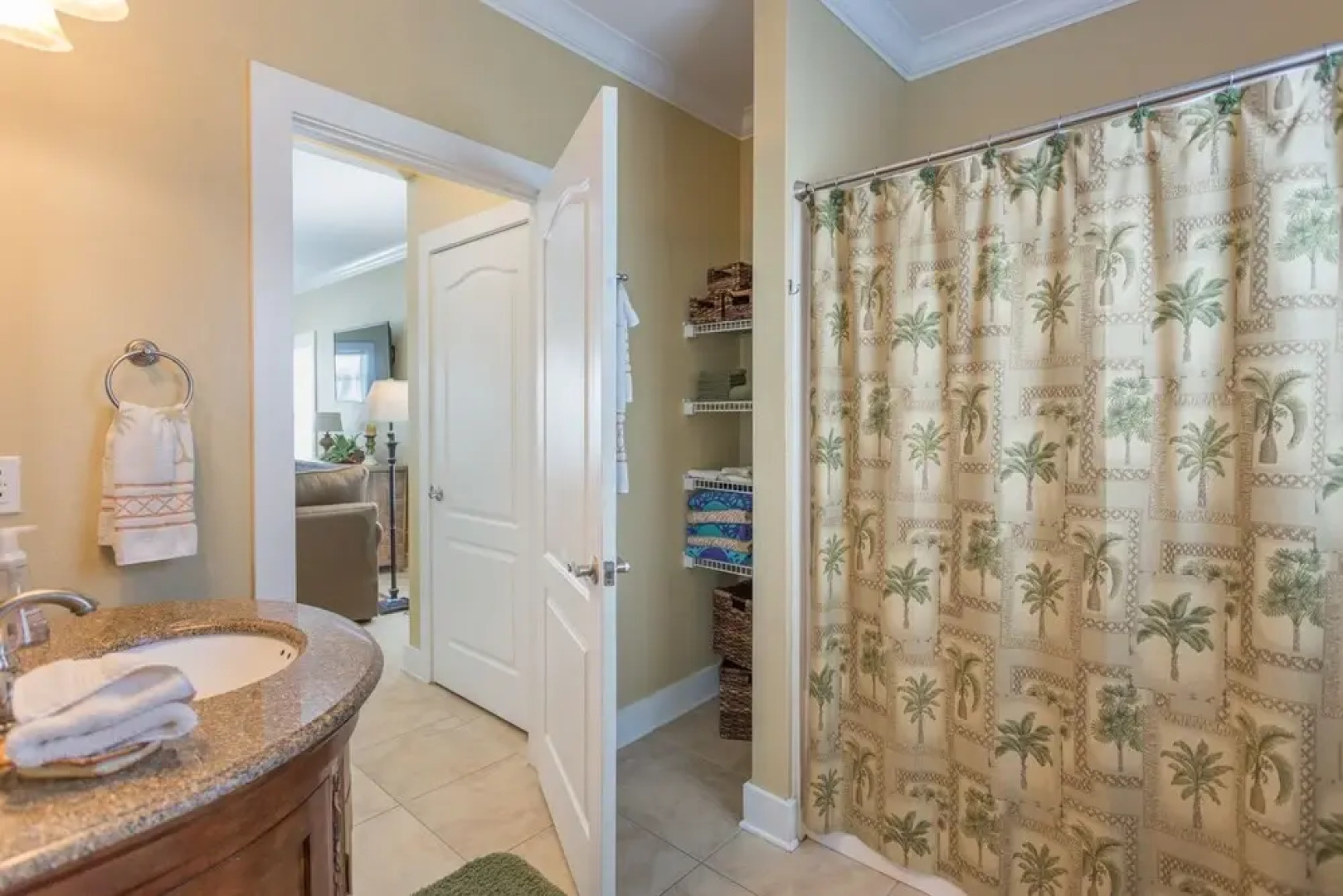 Island Paradise 8AD - 1 Br Condo