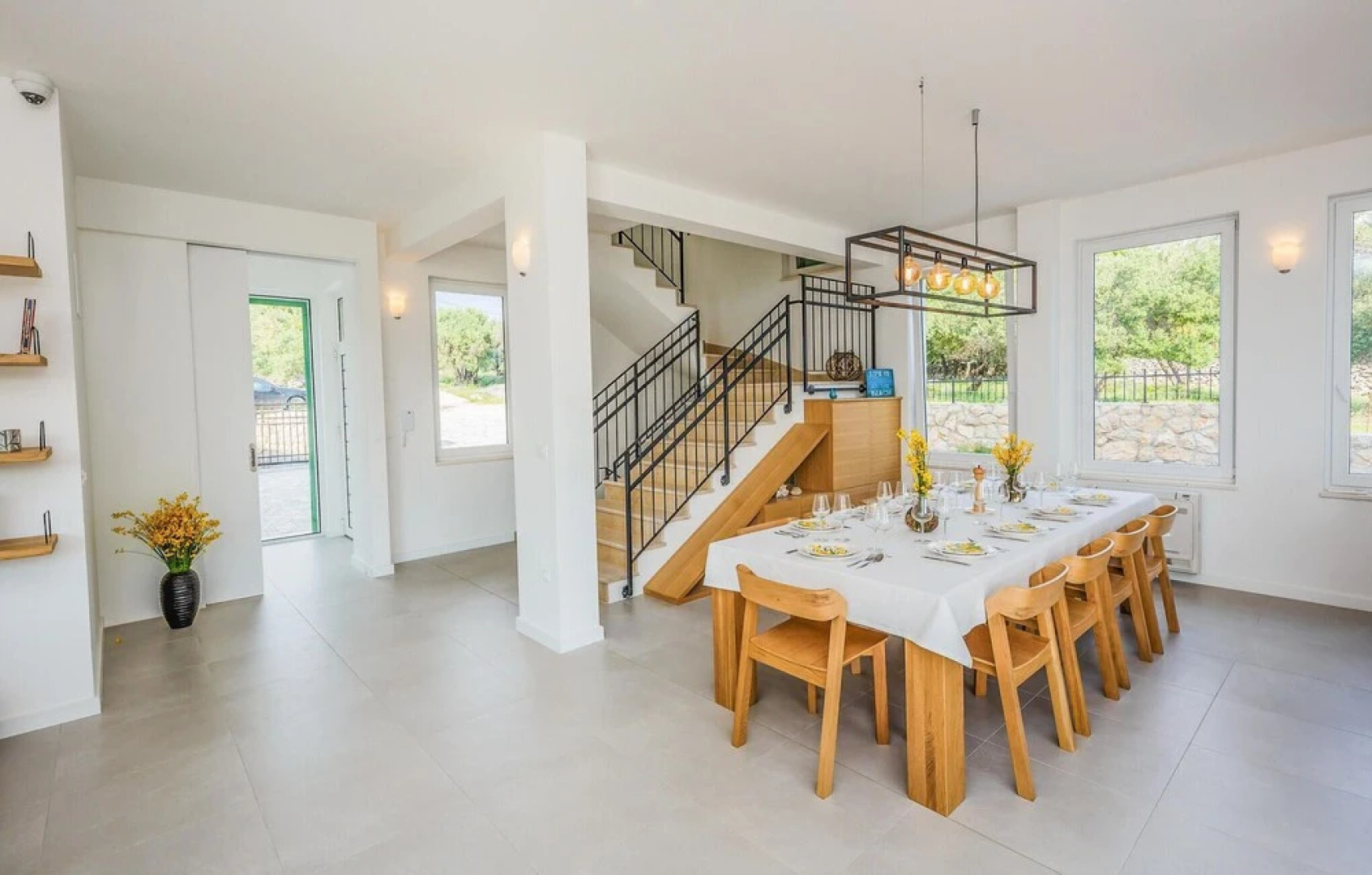 Stunning Home in Lun With Outdoor Swimming Pool, Wifi and 6 Bedrooms