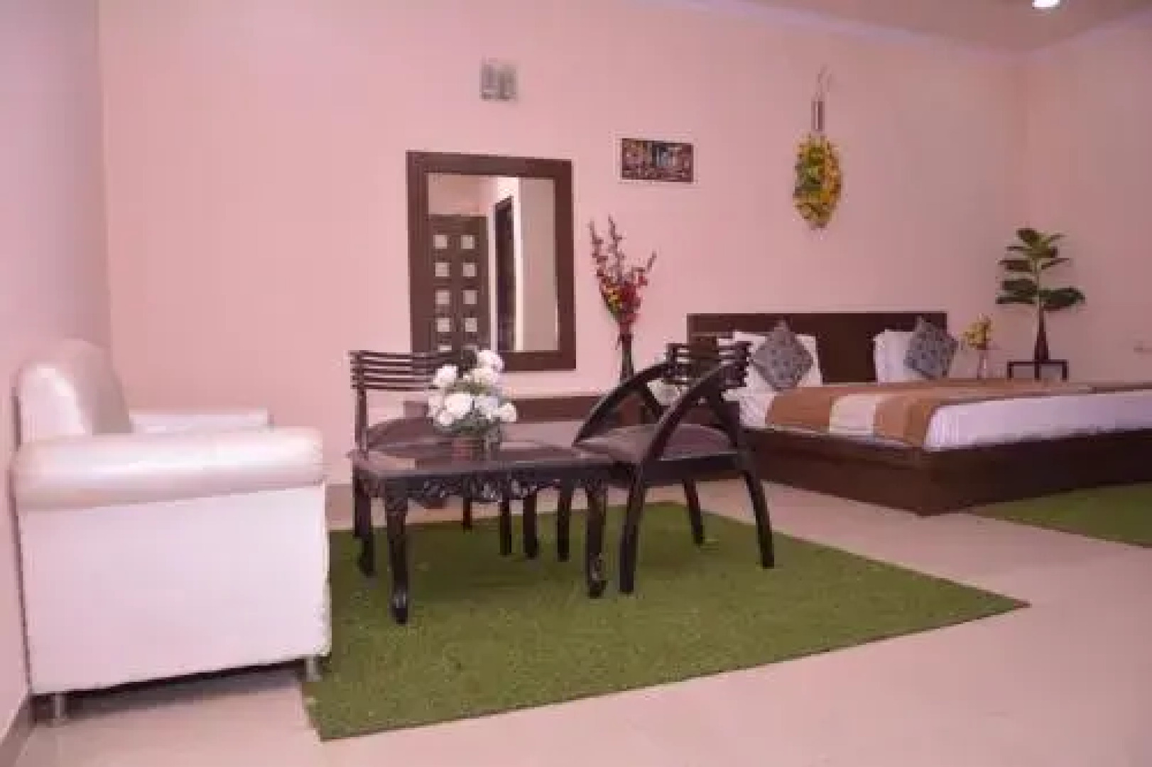 Midtown Hotel and Banquets