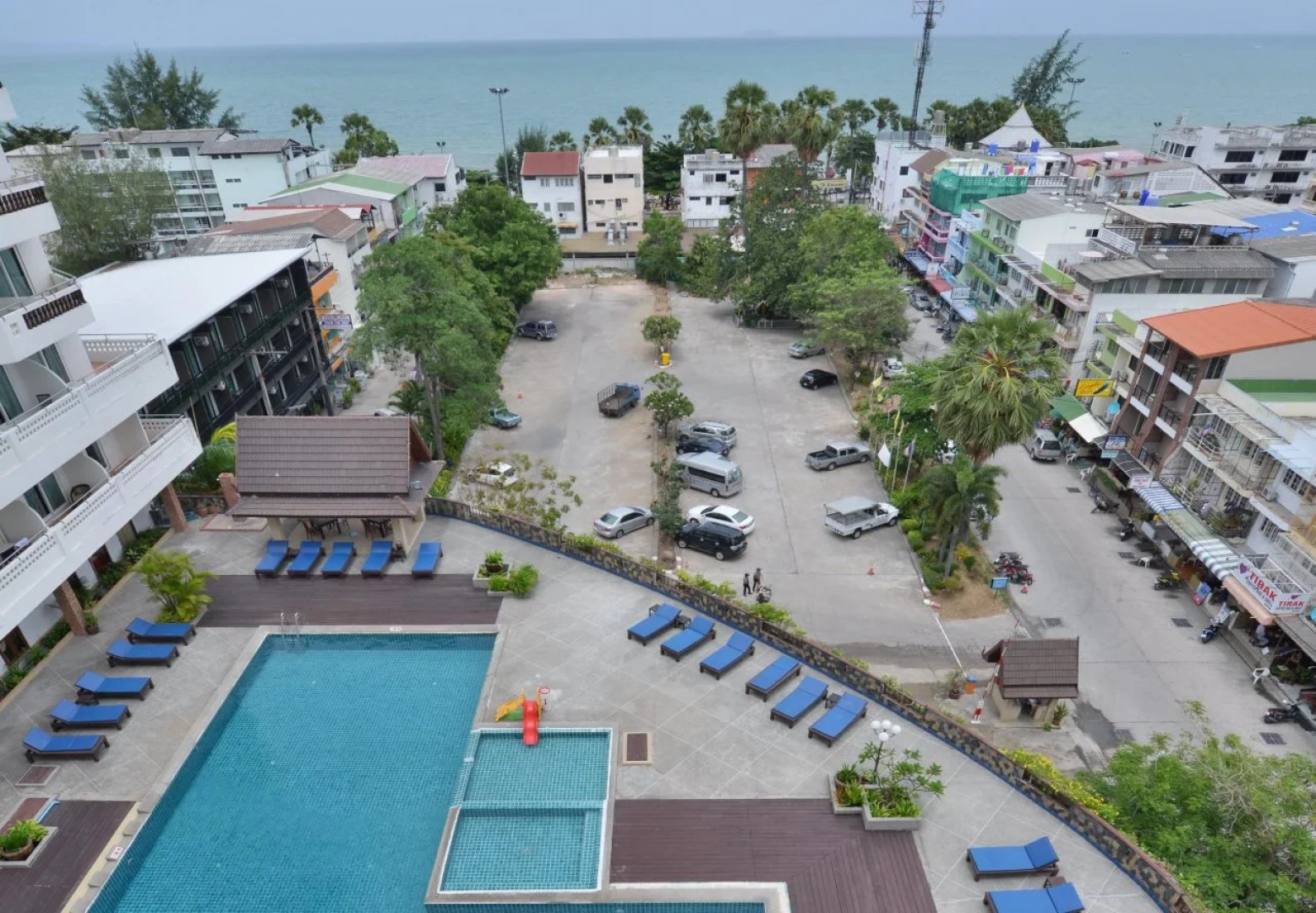 Jomtien Thani Hotel