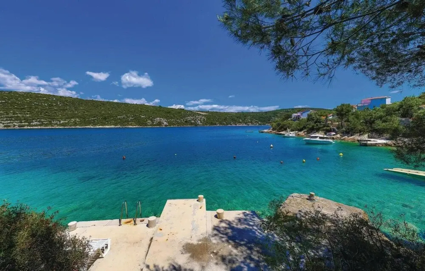 Beautiful Home in Drvenik Veliki With Wifi and 4 Bedrooms